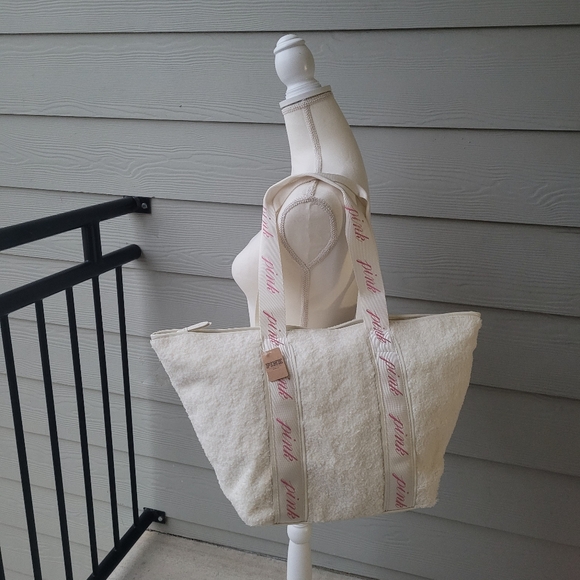 NWT Victoria's Secret Pink Soft Shearling Teddy-Cozy-Plush Tote Bag Large - Picture 3 of 15